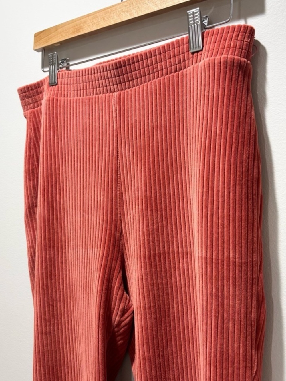 AERIE • Women’s Auburn Ribbed Velour Flare Lounge Pants Size Large